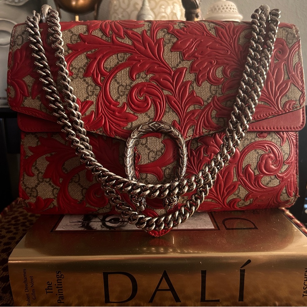 Gucci Dionysus Medium Red Filigree Purse with Chain